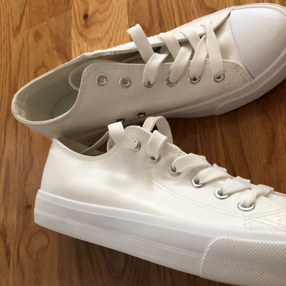 Sneakers White   Women's Classic  New